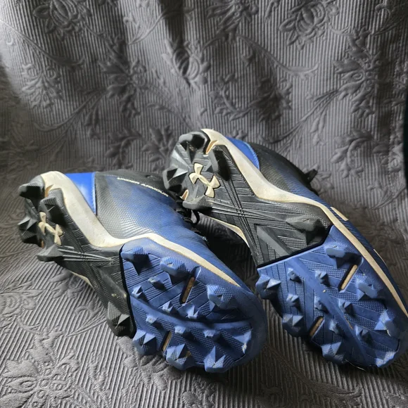 Under Armour Kids' Black and Blue Baseball Cleats - Picture 5 of 5